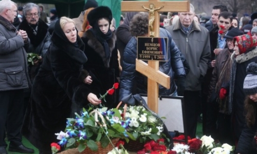 Hàng trăm ngàn người dự lễ đưa tang cựu Phó Thủ tướng Nga