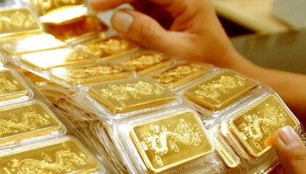 Giá vàng trong nước cao hơn thế giới 5 triệu đồng/lượng