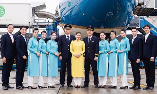 Cận cảnh đồng phục mới của tiếp viên Vietnam Airlines 