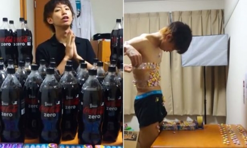 Thiếu niên Nhật Bản tắm cùng coca cola và kẹo mentos
