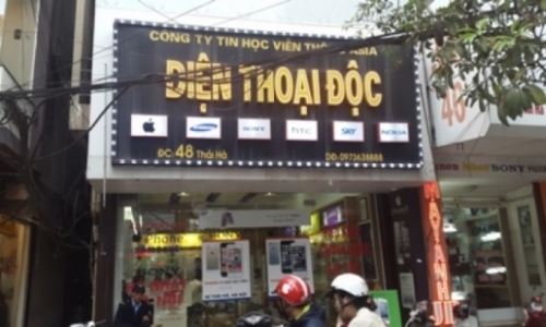 “Điện thoại... độc” trên phố Thái Hà “câu giờ” bất thành