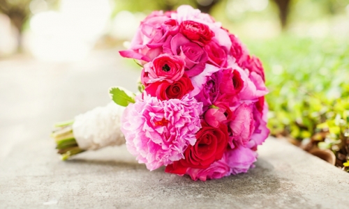 Cách giữ hoa tươi lâu trong ngày cưới