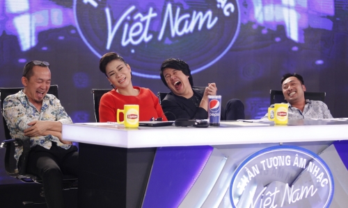 Nhiều giọng ca độc đáo xuất hiện trong vòng thử giọng tại Vietnam Idol 2015