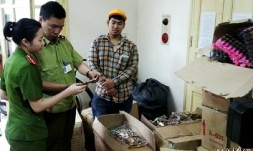 Thu giữ hơn 1 tấn bánh kẹo Trung Quốc nhập lậu vào Hà Nội 