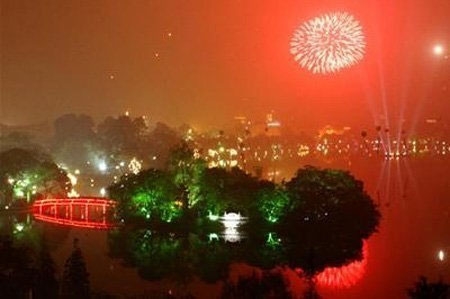 Những vị trí đẹp nhất để xem pháo hoa ngày 30/4 tại Hà Nội