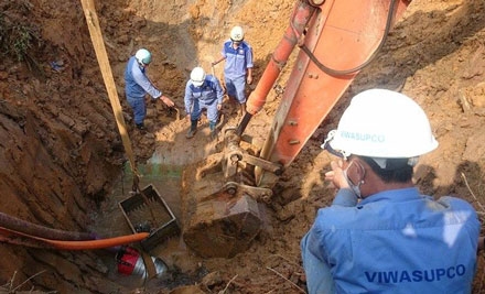 Bắt tạm giam 2 cựu giám đốc trong vụ vỡ đường ống dẫn nước sông Đà