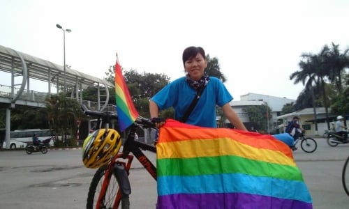 9X từng bị xâm hại đạp xe xuyên Việt chống bạo hành giới và kỳ thị LGBT 