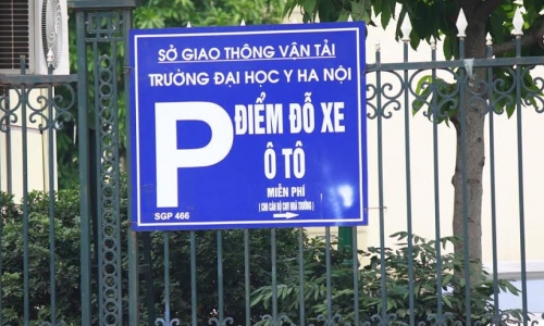 Đại học Y Hà Nội: Chính quyền ở đâu khi bãi giữ trái phép vẫn liên tục hoạt động?