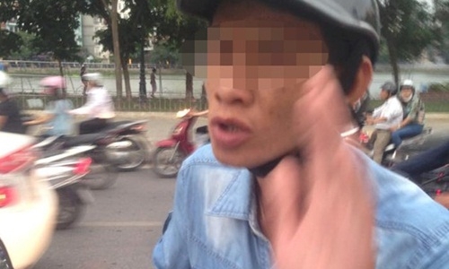 Hà Nội: Lộ danh tính người chặn xế hộp 'xin đểu' tiền trên phố