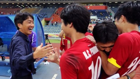 U23 Việt Nam vs U23 Indonesia: khi đôi chân không  còn “đeo chì”