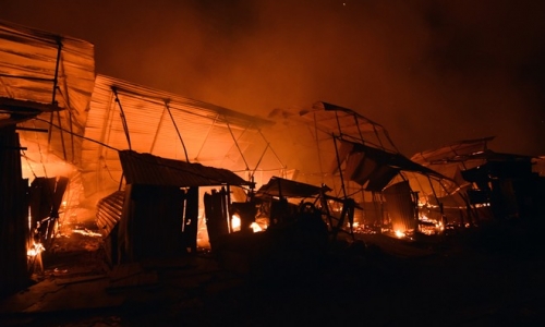 Hà Nội: Hơn 1.000 công nhân hoảng loạn vì cháy lớn trong đêm