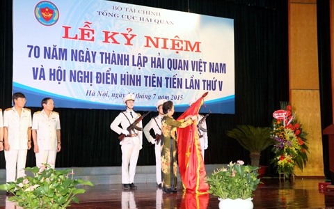 Chào mừng 70 năm ngày thành lập Hải quan Việt Nam
