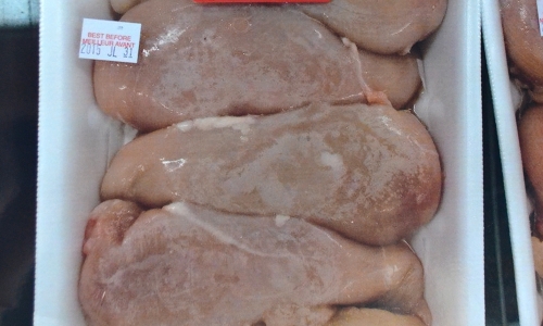 Gà ngoại rẻ bất thường: Tính ra gà lông chỉ còn 10.000 đồng/kg