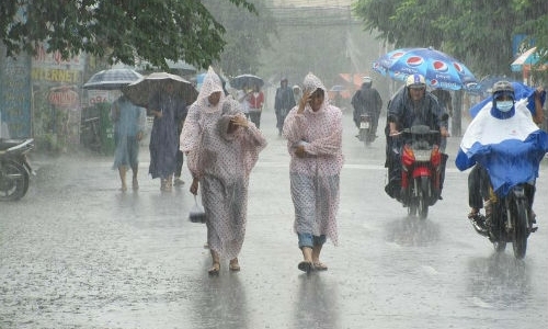 Cảnh báo mưa dông và gió giật mạnh khu vực Hà Nội