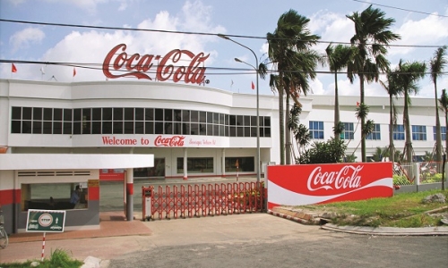 Coca-Cola đối diện nghi vấn gây ô nhiễm môi trường?