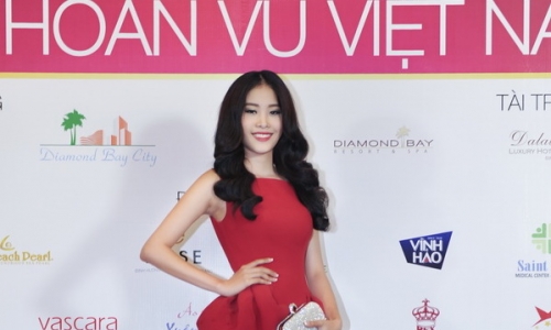 Hoa khôi Nam Em và Á hậu Nguyễn Thị Loan tham gia Hoa hậu Hoàn Vũ Việt Nam 2015