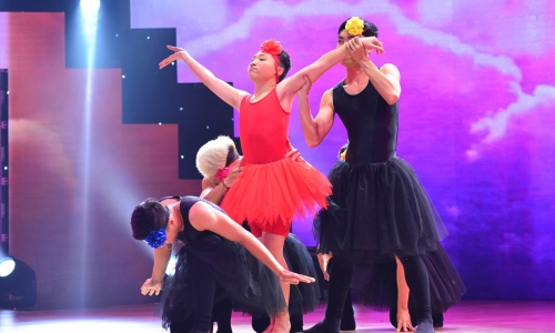 Bước nhảy hoàn vũ nhí 2015: Kim Thư, Minh Đức gây sốt trong đêm Bán kết