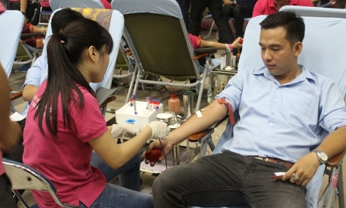 Youth Day 2015 đạt kỷ lục với 2.196 đơn vị máu được tiếp nhận