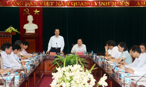 PTT Vũ Văn Ninh thị sát việc xây dựng nông thôn mới tại Cao Bằng