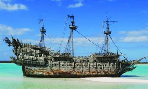 “Người Hà Lan bay”: Con tàu ma từ truyền thuyết