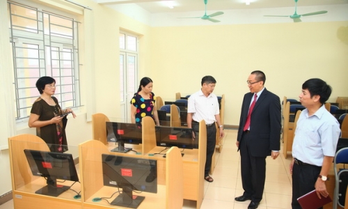 Generali Việt Nam tặng gói thiết bị trường học cho trường Tiểu học Ninh Giang