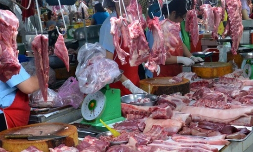 Thịt 'độc' ra chợ
