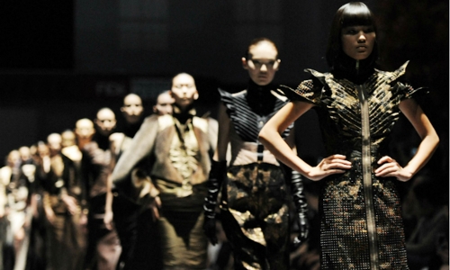 Vietnam International Fashion Week chào đón NTK Julien Fournié