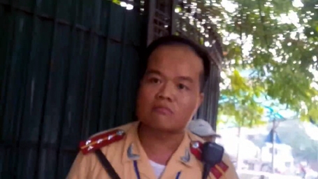 Hà Nội: Làm rõ video clip va chạm giữa CSGT và người vi phạm