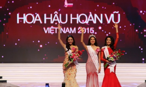 Phạm Thị Hương đăng quang Hoa hậu Hoàn Vũ Việt Nam 2015