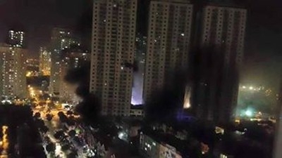 Hà Nội: Cháy chung cư Xa La, nhiều người mắc kẹt trên tầng cao