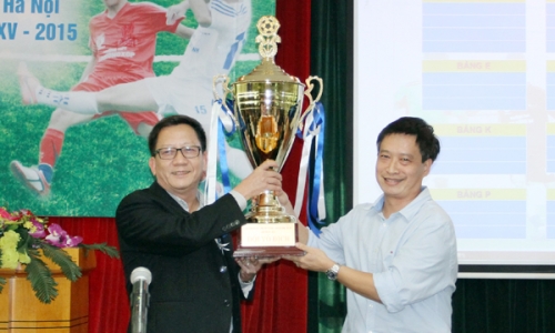 Number 1 tài trợ chính giải bóng đá học sinh THPT Hà Nội lần thứ XV