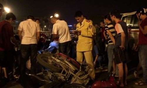 Khởi tố vụ taxi gây tai nạn liên hoàn trên cầu vượt Thái Hà