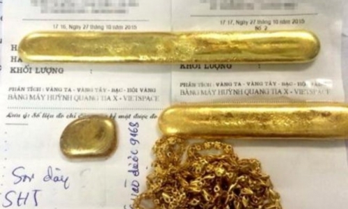 Hàng loạt tiệm kinh doanh vàng bị lừa mua vàng giả