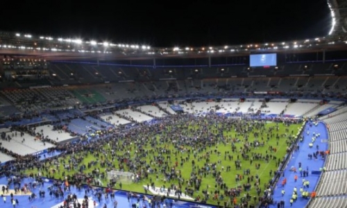 Sân vận động Stade de France náo loạn vì bom nổ