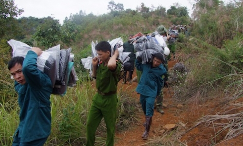 Bắt giữ nhiều tấn hàng nhập lậu từ Lạng Sơn về Hà Nội