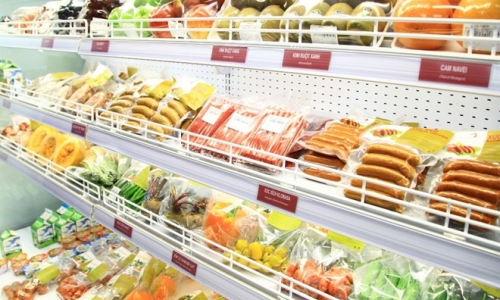 Lo ngại thực phẩm bẩn, người tiêu dùng chi tiền dùng hàng siêu thị