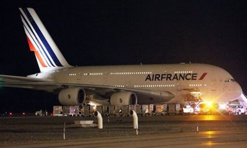 Phát hiện bom hẹn giờ trên máy bay Pháp chở hơn 460 người