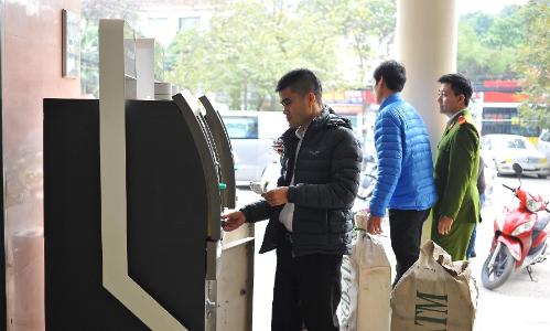 Lãnh đạo Vietcombank: 'Nhiều ATM đang kiệt sức'