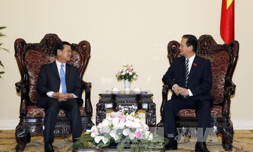 Thủ tướng Nguyễn Tấn Dũng tiếp phó thủ tướng Lào