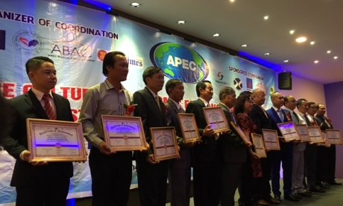 Sacombank được vinh danh 'Thương hiệu uy tín chất lượng APEC 2015'
