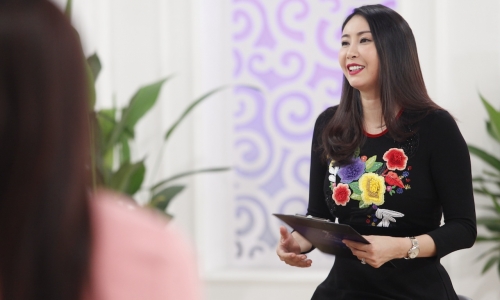Hoa hậu Hà Kiều Anh: “Là người của công chúng phải chấp nhận mất đi quyền riêng tư”