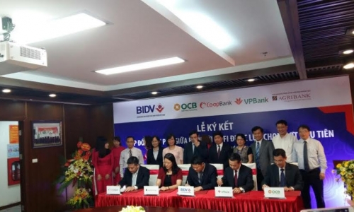 BIDV ký hợp đồng vay phụ với 4 ngân hàng trong dự án chuyển đổi nông nghiệp 