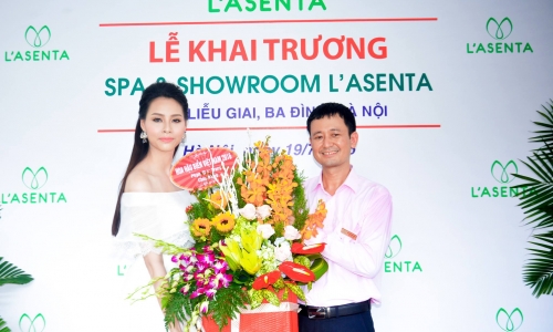 Hoa hậu biển 2016 Phạm Thùy Trang diện váy trắng khoe vai trần quyến rũ