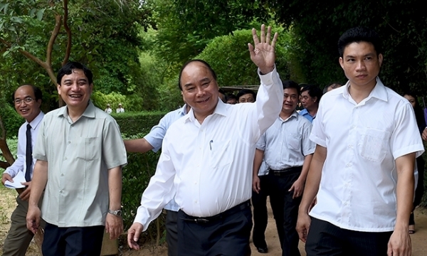 Thủ tướng Nguyễn Xuân Phúc làm việc với Quân khu 4