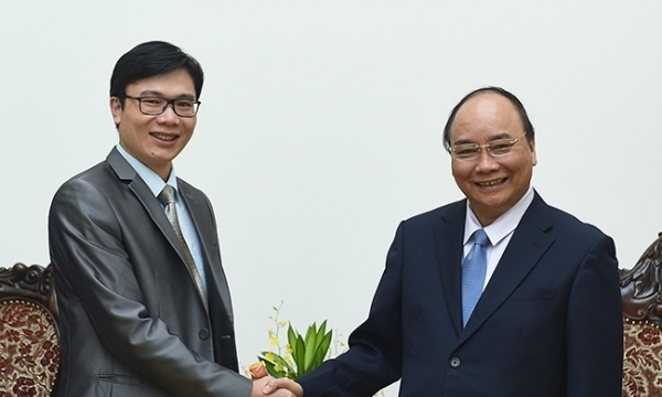 Thủ tướng tiếp Chủ tịch Hội Khoa học và chuyên gia Việt Nam tại Pháp