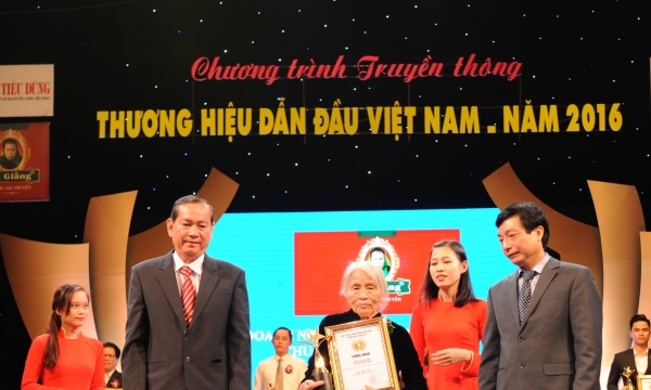 Phong tê thấp Bà Giằng- Đại tràng hoàn Bà Giằng đạt danh hiệu “Thương hiệu dẫn đầu Việt Nam 2016”