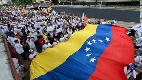 Venezuela: 1 triệu người biểu tình đòi phế truất tổng thống