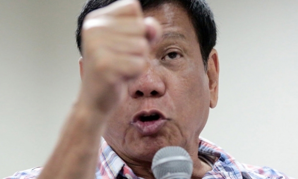 Tổng thống Philippines bị cáo buộc là một sát thủ?