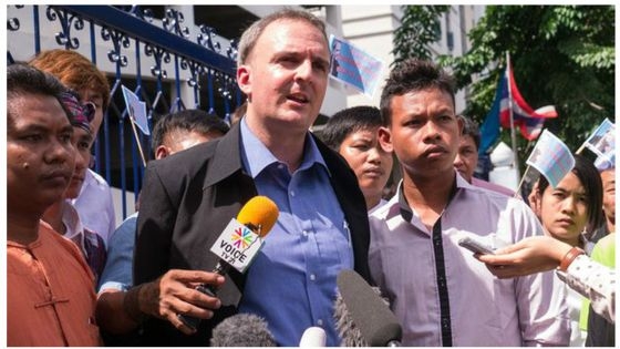 Nhà hoạt động Anh Andy Hall bị tòa án Thái Lan buộc tội “phỉ báng”