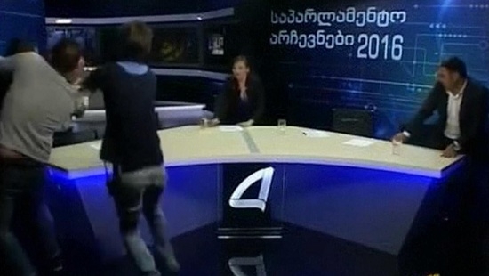 Ứng viên Quốc hội Georgia choảng  nhau được trực tiếp trên sóng truyền hình 